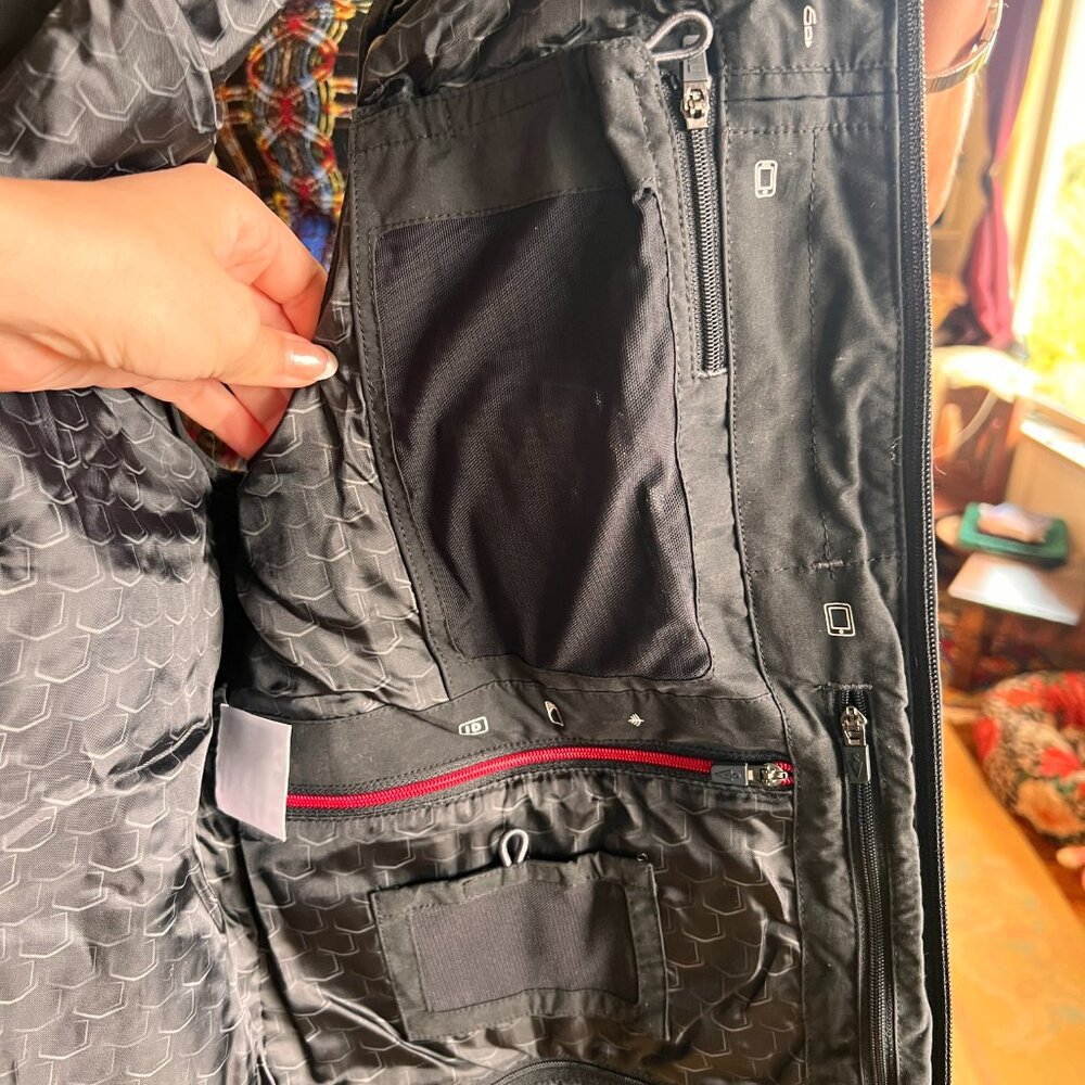 Q.U.E.S.T. Vest for Women SCOTTeVest - Picture 4 of 6